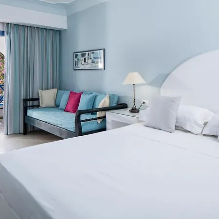 Veggera Resort Perissa (Santorini)
