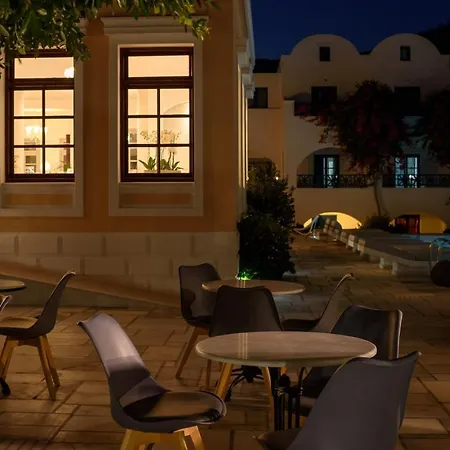 منتجع فيجيرا بيتش 4*