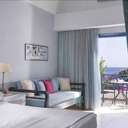 فيجيرا بيتش منتجع 4*