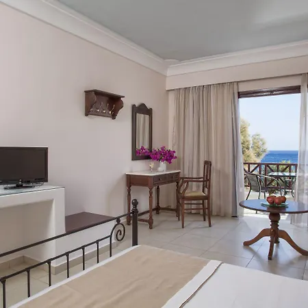 فيجيرا بيتش منتجع 4*