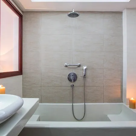 Veggera 4* Perissa (Santorini)