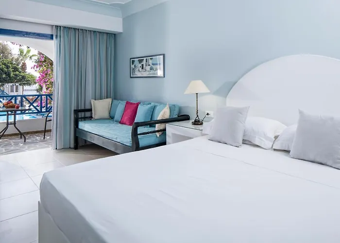 Veggera Resort Perissa (Santorini)