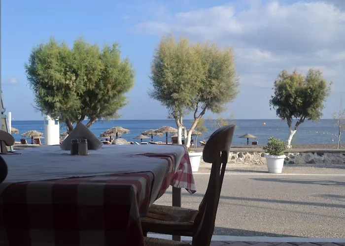 Veggera 4* Perissa (Santorini)