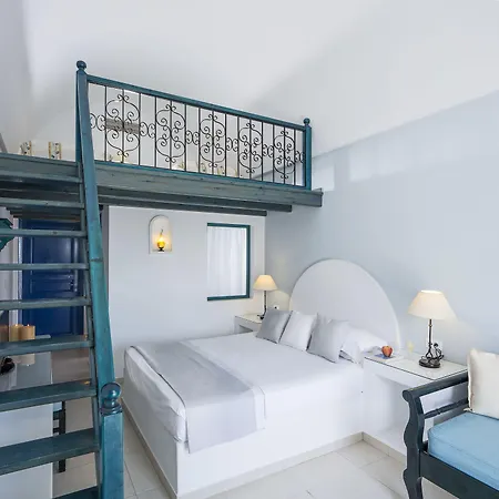 Veggera 4* Perissa (Santorini)